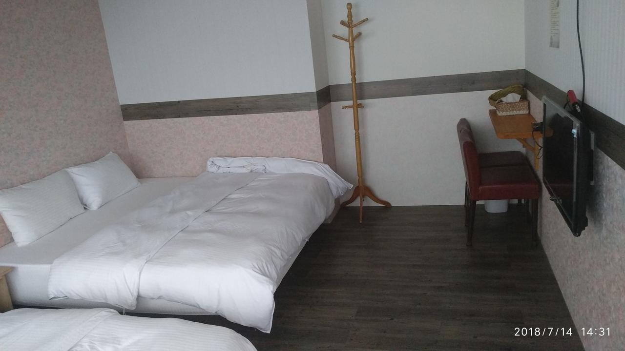 Sky Lounge B&B Csusan Kültér fotó